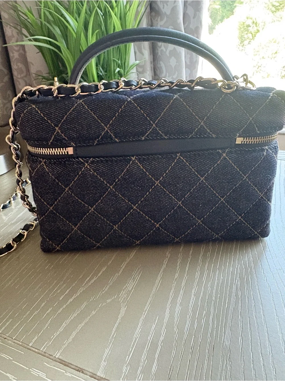FASHION Quilted Denim Top-Handle Vanity Bag in Dark Blue